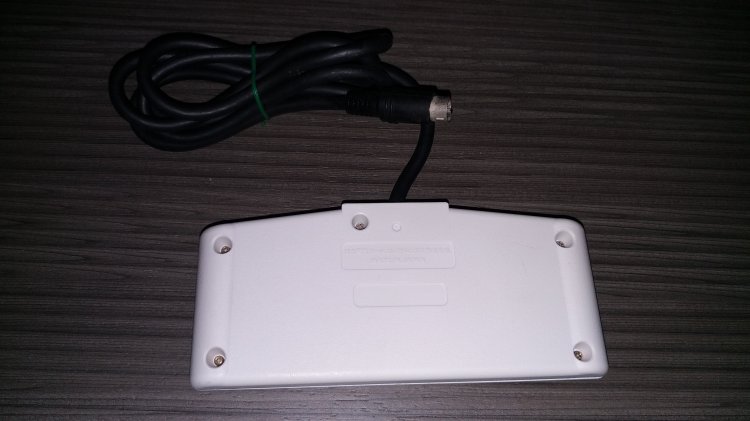 Pc-Engine controller pad - white version - Click Image to Close