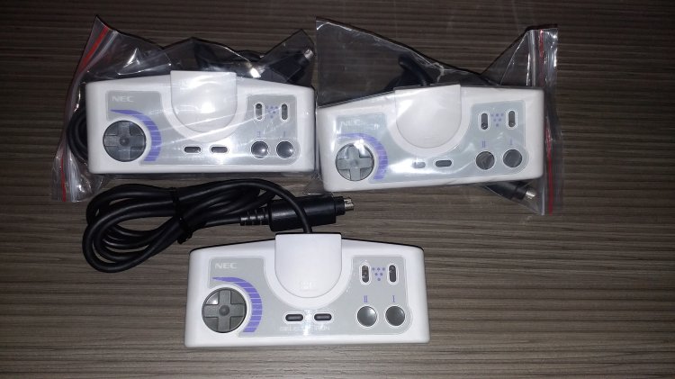 Pc-Engine controller pad - DUO-R version - Click Image to Close
