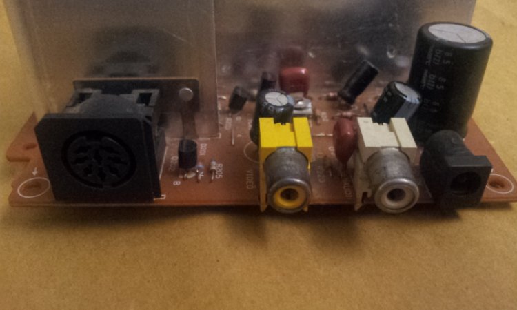 Famicom Twin original power / AV Board - 4 pin version - Click Image to Close